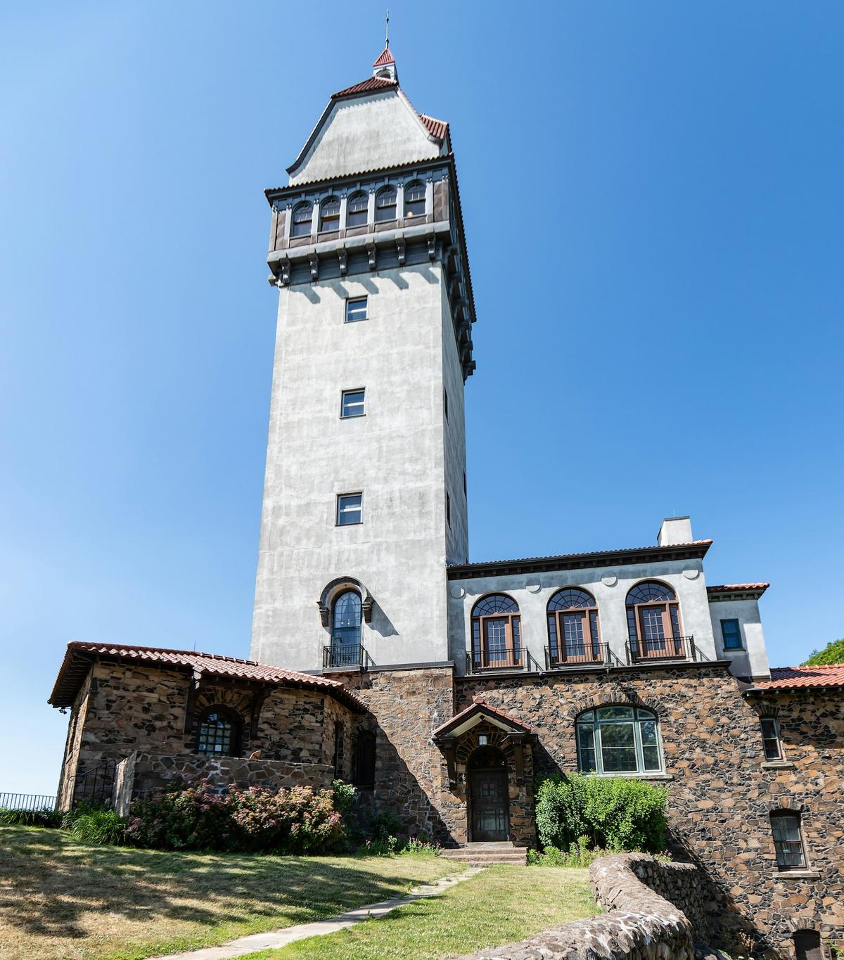 Heublein Tower on Talcott Mountain